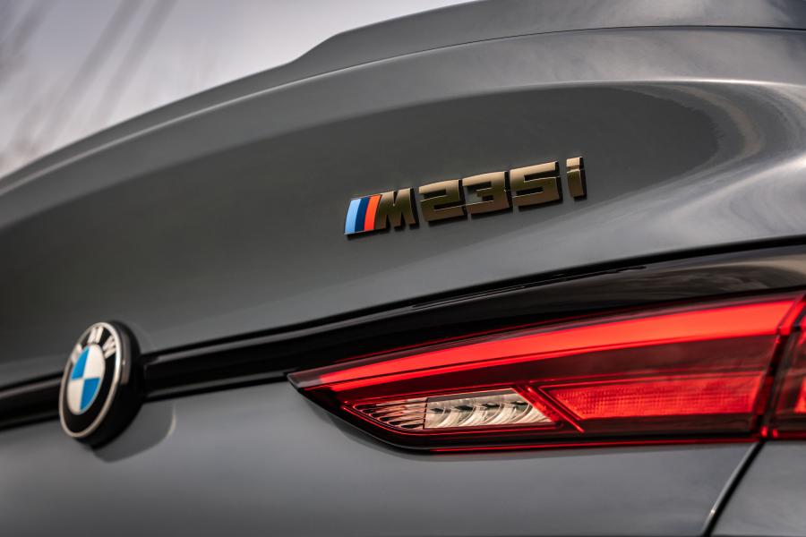 Детали экстерьера BMW M235i xDrive Gran Coupe (F44) 2020 года  (UK) (фото 25 из 47)